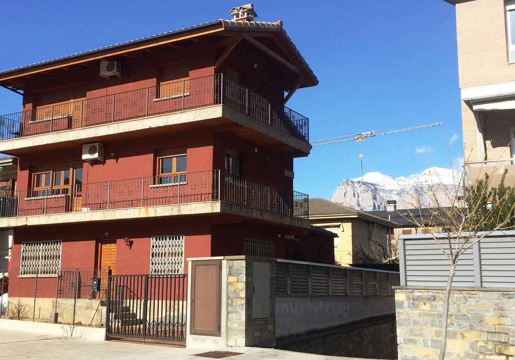 Apartamento Avenida Aínsa Exterior foto